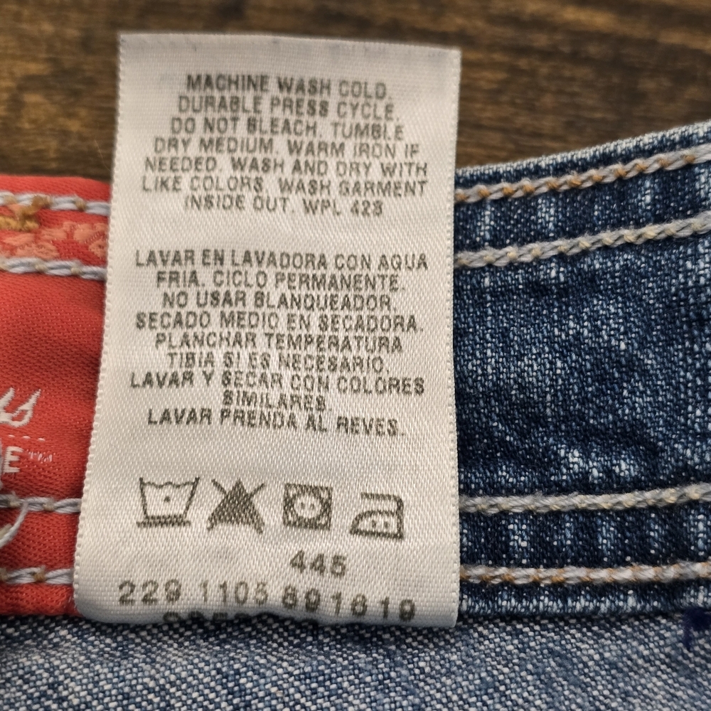 Levi's Signature Medium Wash Stretch Hi Rise Denim Jean Shorts Misses 16 - Picture 8 of 8